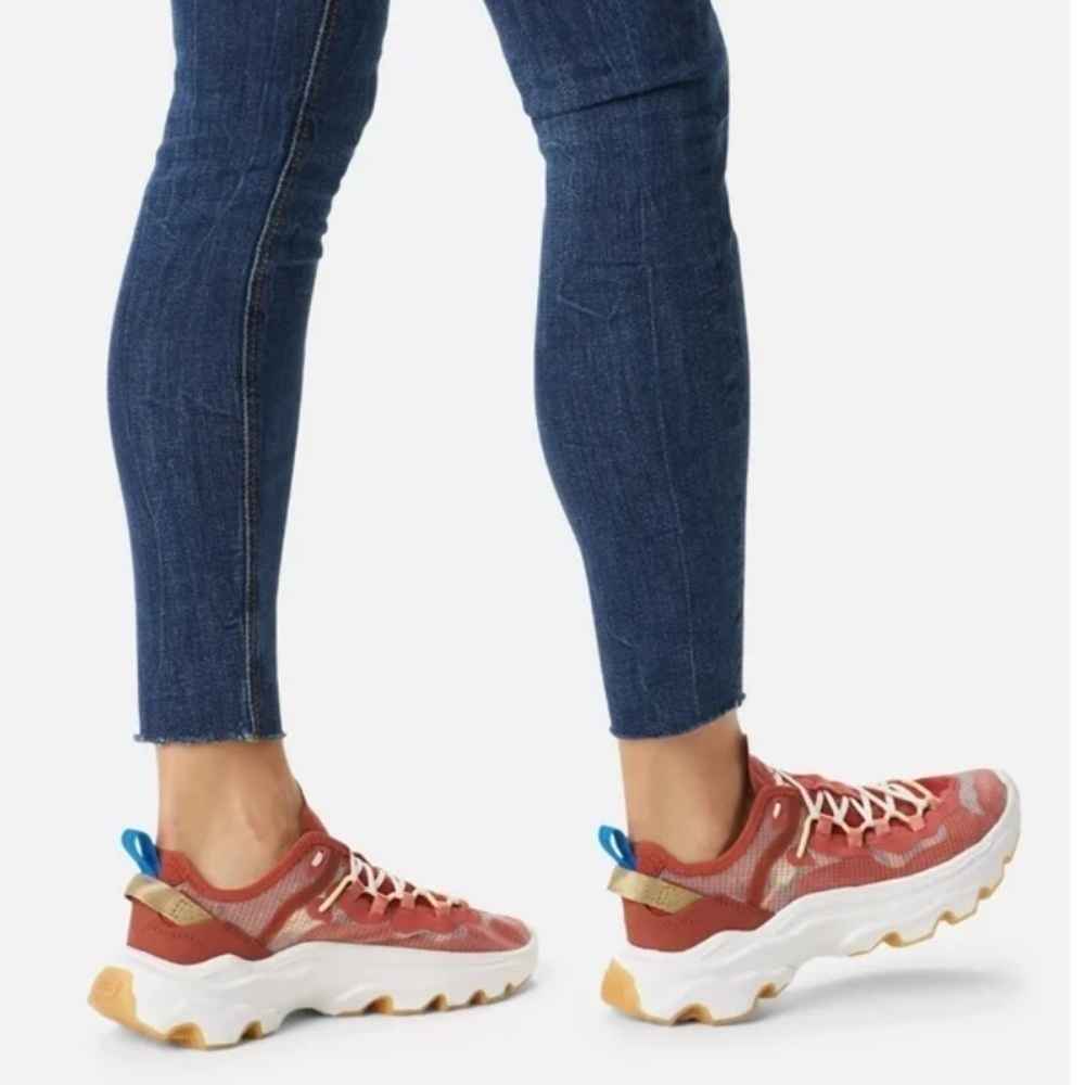 SOREL Womens Red Mixed Media Comfort Kinetic Breakthru Sneakers size 10